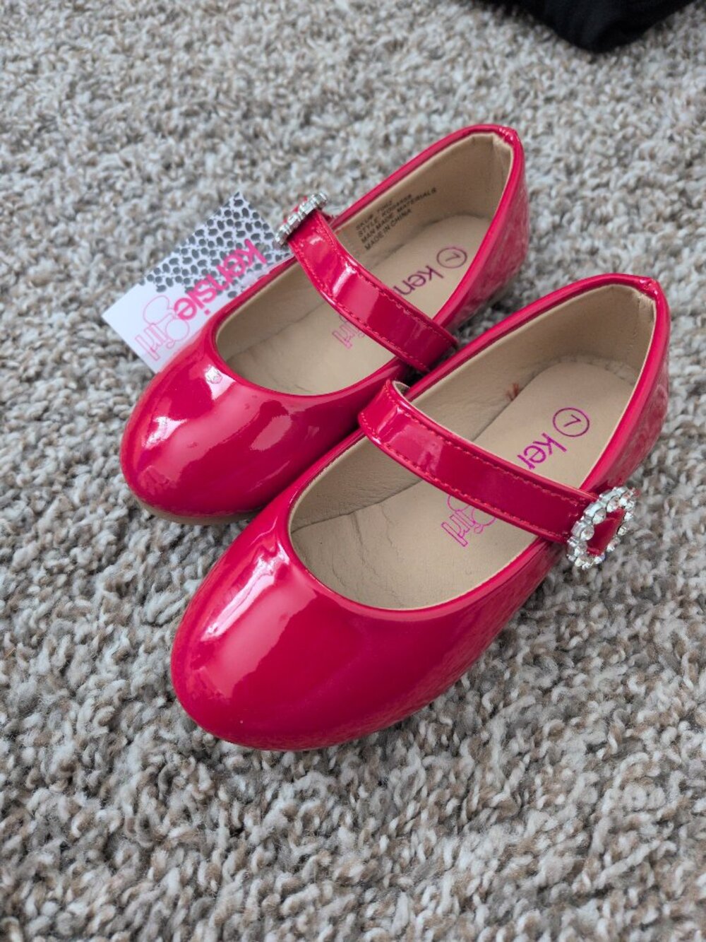 Elegante Red Pump Shoes